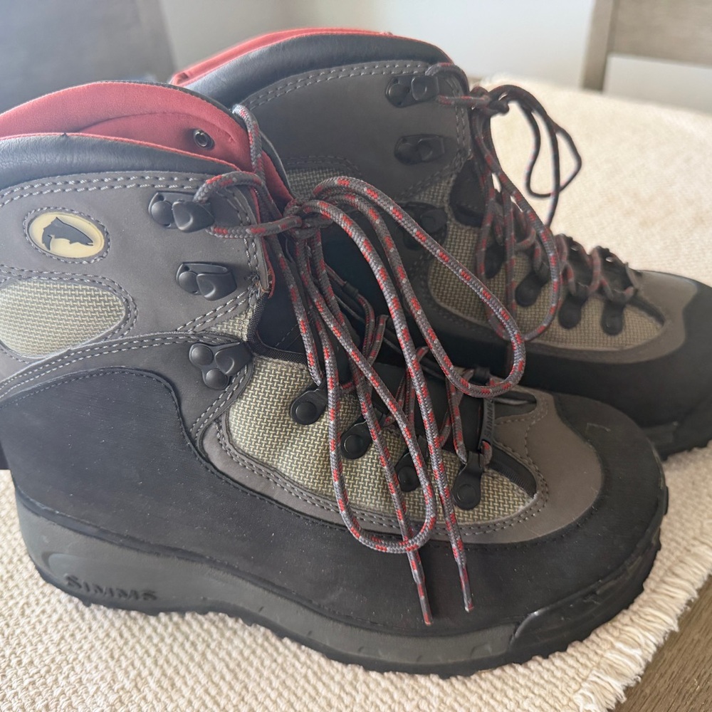 Simms Olive and Black Waterproof Vibram Sole Boots with Red Accents